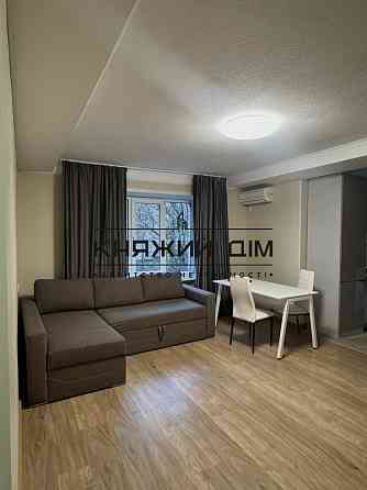 Продаж Квартира 3-кімнатна, 4/9 поверх на Победы просп./ Берестейский просп. Kiev