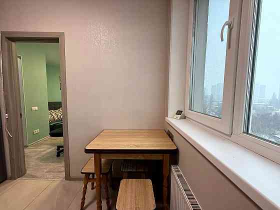 Продаж Квартира 1-кімнатна, 7/14 поверх на Івана Виговського вул., д. 10к Київ