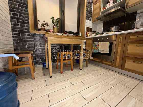 Продаж Квартира 2-кімнатна, 8/9 поверх на вул. Тракторобудівників Kharkiv