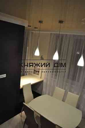 Продаж двокімнатної квартири студії по вул. Феодосійська 3В. Код об'єкта: 21144934 Київ