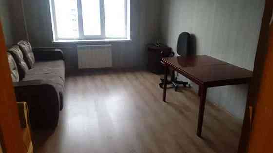 Оренда Квартира 2-кімнатна, 16/16 поверх на Харьковское шоссе Киев