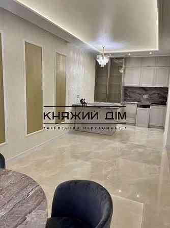 Велика та сучасна квартира ,код № 21144062 Київ