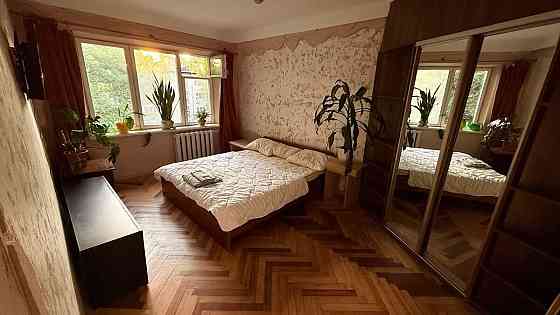 Оренда Квартира 3-кімнатна, 5/5 поверх на Івана Виговського, 8а Київ