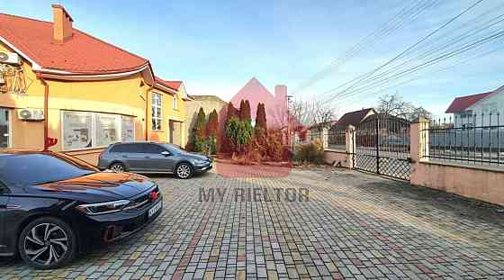 Продаж торгове приміщення на Перемоги поверх - 1/2 Uzhhorod