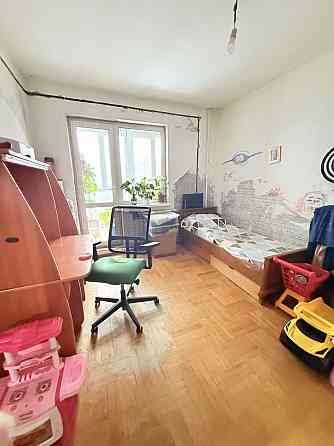 Продаж Квартира 3-кімнатна, 12/16 поверх на Панча Петра вул., д. 9 Київ