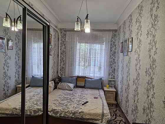 Дом с гаражом, садом и всеми коммуникациями — центр села Нерубайское! Нерубайське