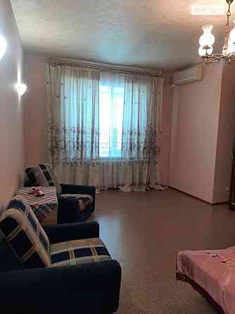 Оренда Квартира 1-кімнатна, 5/12 поверх на вул. Анни Ахматової, 9/18 Київ