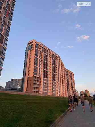 Продаж Квартира 2-кімнатна, 12/17 поверх на Никольско-Слободская, 11 Киев