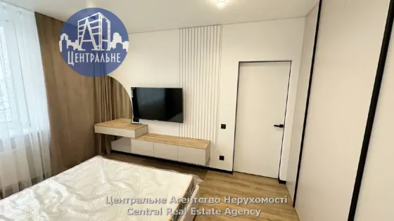 Продаж 1к Квартира 40.5 кв.м вул. Буковинська 62-А Чернівці