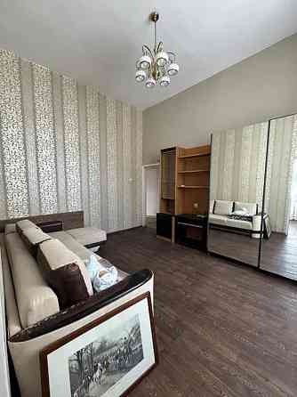 Продаж Квартира 4-кімнатна, 2/2 поверх на Канатная ул. Odessa