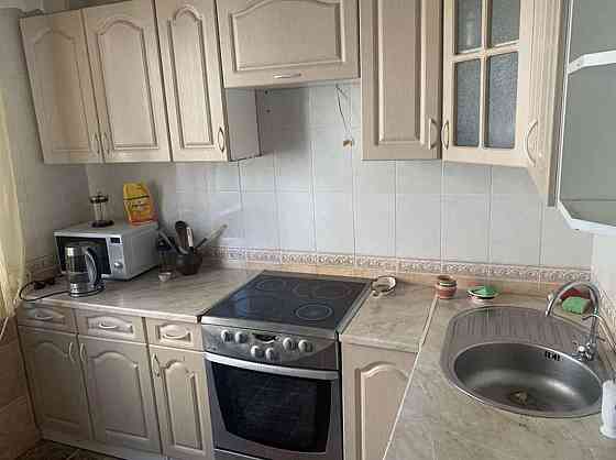 Оренда Квартира 3-кімнатна, 5/16 поверх на ул. Подгорная Київ