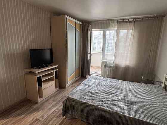 Оренда Квартира 1-кімнатна, 10/16 поверх на вул. Тростянецька, 7В Kiev