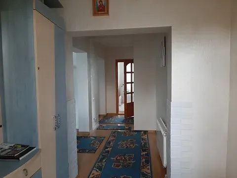 Продаж 3-поверховий   135 кв.м 3 кімн. на Молодіжна вулиця 10  - фото 1