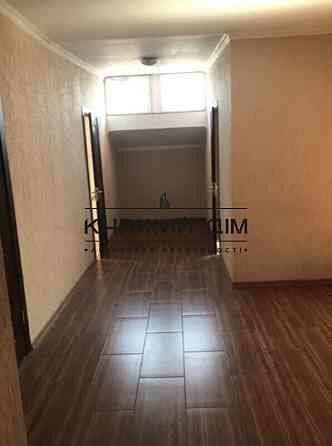 Оренда Квартира 3-кімнатна, 4/4 поверх на Наумова Генерала ул. Київ