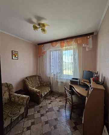 Продаж Квартира 4-кімнатна, 5/9 поверх на Варейкиса ул., 2 Дніпро