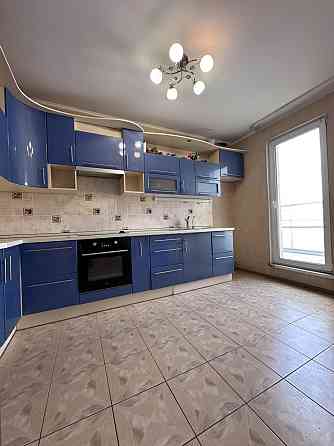 Продаж Квартира 3-кімнатна, 8/16 поверх на 8 Марта ул., 9 Днепр