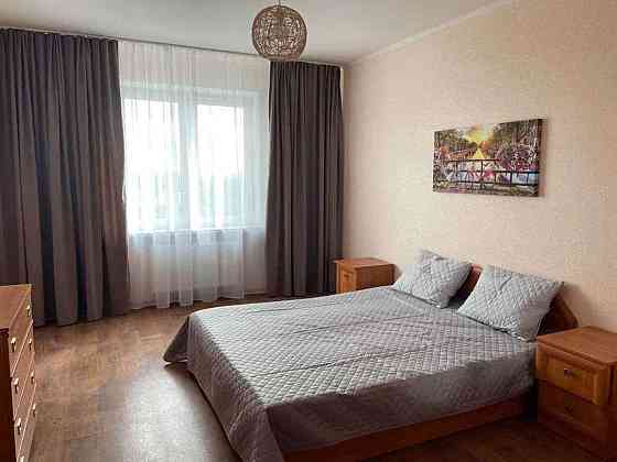 Оренда Квартира 2-кімнатна, 23/25 поверх на ул. Николая Хвылевого, 3 Kiev