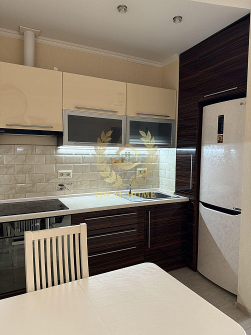 Продається 2 кімнатна квартира Оболонь Пріорка Київ - фото 2