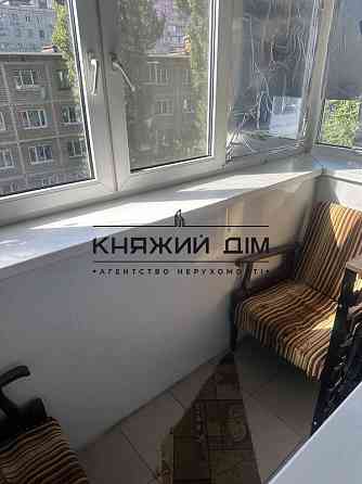 Оренда Квартира 2-кімнатна, 5/5 поверх на Воскресенская ул. Kiev