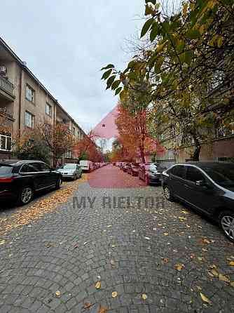 Продаж заклад громадського харчування на Набережна незалежності поверх - 1/5 Uzhhorod