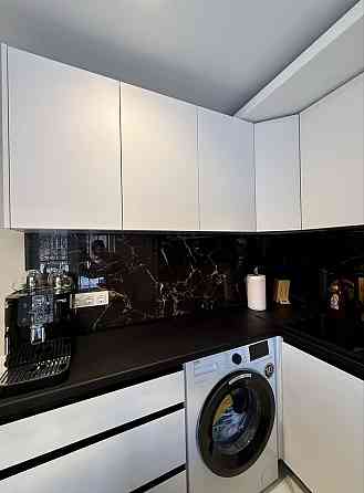 Продаж Квартира 2-кімнатна, 1/5 поверх на Івана Дзюби вул., д. 8 Kiev