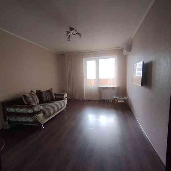 Оренда Квартира 3-кімнатна, 20/25 поверх на Здолбунівська, 13 Київ