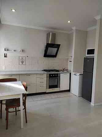 Оренда Квартира 2-кімнатна, 4/4 поверх на Олександра Лазаревського, 6 Kiev