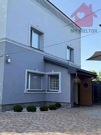 Продаж двох житлових будинків на одній ділянці! 