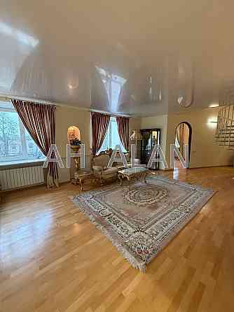 Продаж Будинок 3-кімнатний на Лютеранська вул., 21 Kiev