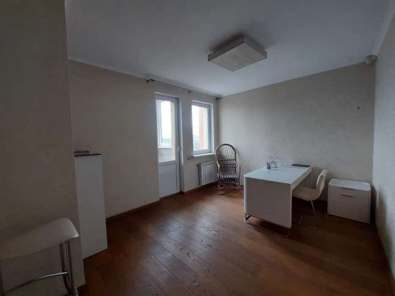 Продаж Квартира 4-кімнатна, 16/18 поверх на Лобановського, 126г Kiev