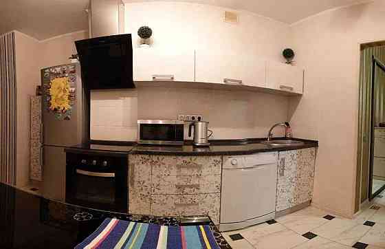 Оренда Квартира 1-кімнатна, 8/20 поверх на Днепровская набережная Київ