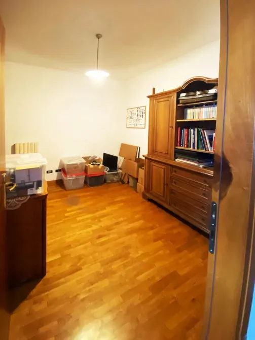 For sale 3-storey House with land 13 ares 180 sq.m 5 rooms at Via Eligio Porcu Venice - photo 12