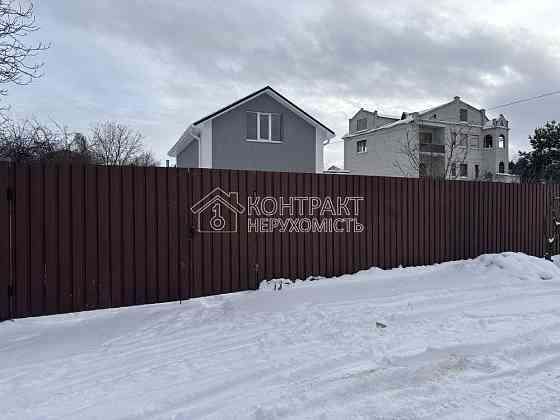 Продаж Будинок 8-кімнатний на вул. Королева Бабаи