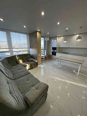 Продаж Квартира 3-кімнатна, 24/25 поверх на Нижньоключова вул., д. 14 Kiev