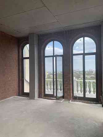 Продаж Квартира 4-кімнатна, 10/10 поверх на Успенский пер., 11 Одеса