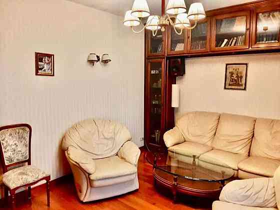 Оренда Квартира 3-кімнатна, 2/4 поверх на пер. Артиллерийский Київ