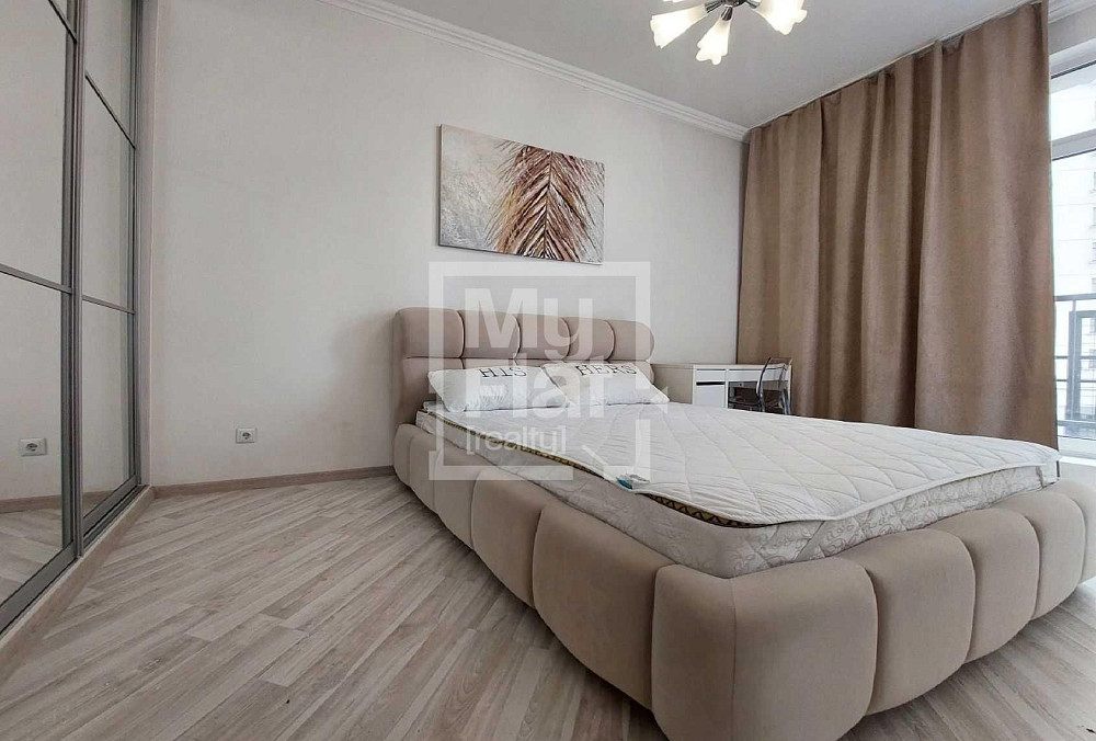 Оренда Квартира 3-кімнатна, 3/27 поверх на вул. Коновальца Евгения Kiev - photo 1