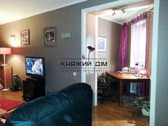 Продаж Квартира 3-кімнатна, 4/7 поверх на Константиновская ул. Київ