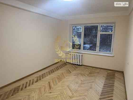 Продаж Квартира 15-кімнатна, 1/5 поверх на Героев Космоса ул., 1В Київ