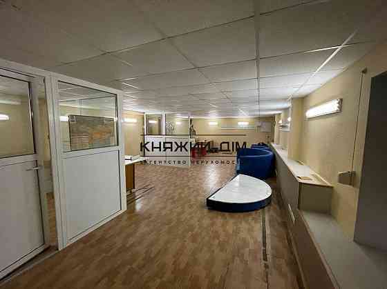 Оренда офісне приміщення на Донца Михаила ул. поверх - -1/5 Київ