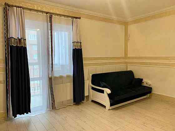 Оренда Квартира 3-кімнатна, 12/14 поверх на ул. Златоустовская Київ