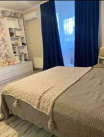 Оренда Квартира 1-кімнатна, 25/25 поверх на ул. Михаила Драгоманова Київ