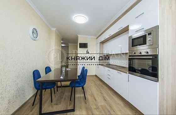 Шикарная двухкомнатная квартира с видом на озеро в ЖК Лебединый.Код: 21132371 Киев