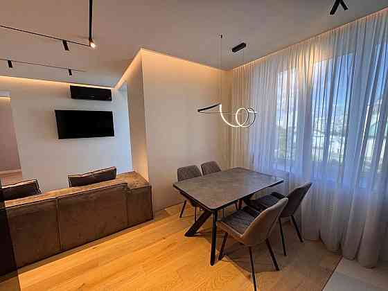 Продаж Квартира 2-кімнатна, 9/30 поверх на Микільсько-Слобідська вул., д. 3Б Kiev