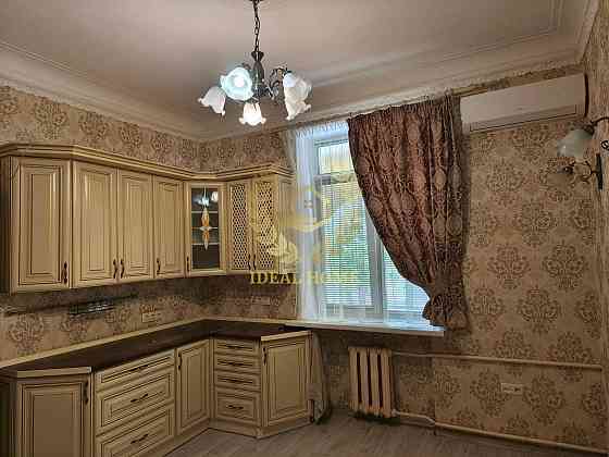 Продаж Квартира 2-кімнатна, 2/4 поверх на Береговая ул., 14 Kiev