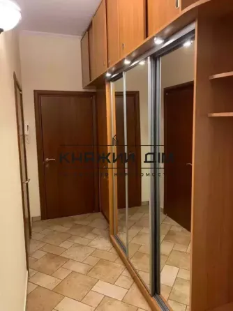 Оренда Квартира 2-кімнатна, 3/8 поверх на Хрешатик Київ