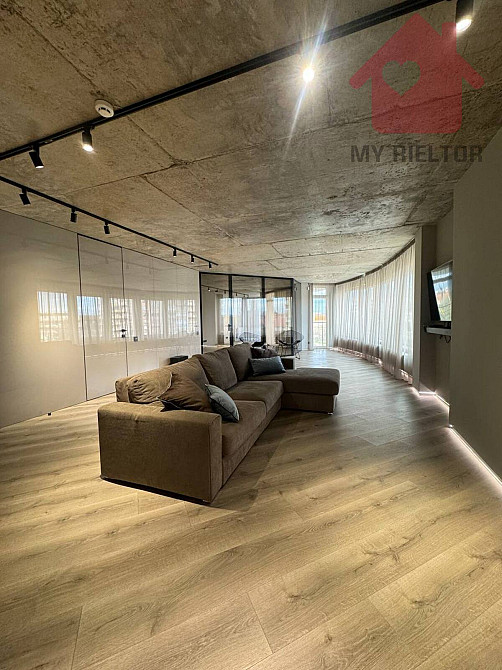 Продаж трикімнатної квартири в центрі міста пл.Богдана Хмельницького. Uzhhorod - photo 1