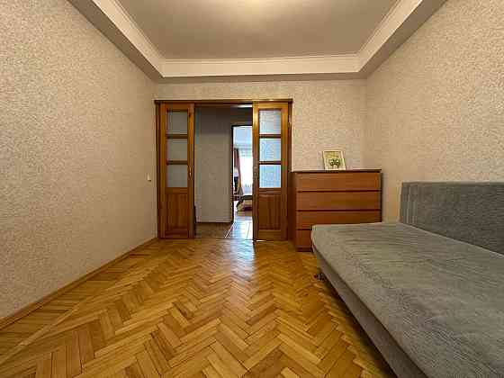 Оренда Квартира 2-кімнатна, 5/5 поверх на Кирило-Мефодіївська, 15 Київ