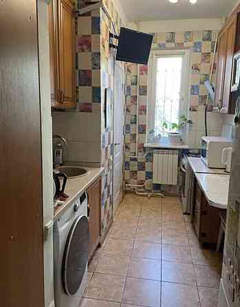 Продаж Квартира 2-кімнатна, 1/5 поверх на Волинська вул., 8 Kiev