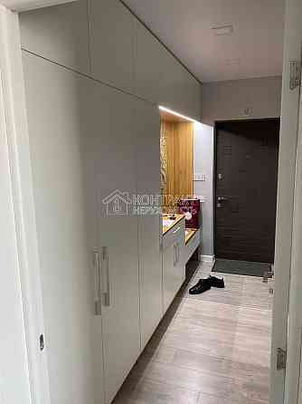 Продаж Квартира 4-кімнатна, 1/10 поверх на вул. Захисників України Песочин